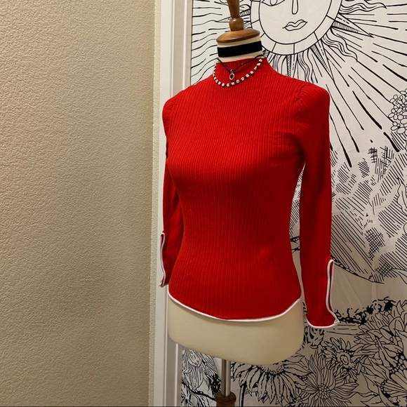 π Stylish turtleneck top - Picture 4 of 12